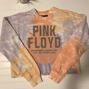 Women’s crop sweatshirt